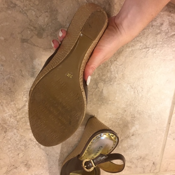 Gianni Bini Golden Wedges - Picture 5 of 5